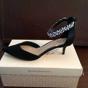 Black Badgley Mischka Heels with Jewel Ankle Strap.New, SZ 9.5